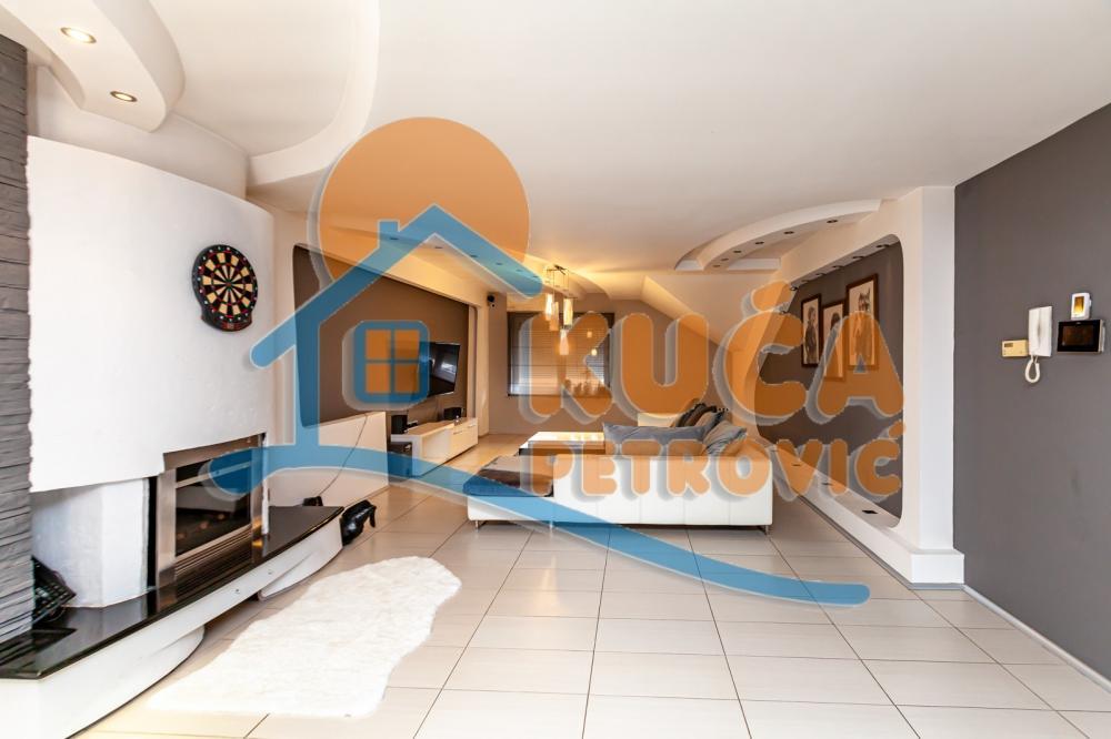 Glavna slika -Stan u zgradi, novogradnja, uknjižen, etažno grejanje, oglas ID p-012882
