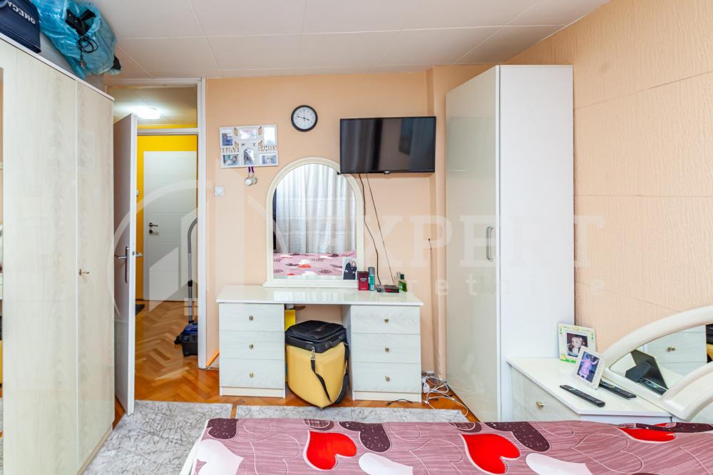 Slika 6 - Stan u zgradi, uknjižen, centralno grejanje, oglas ID p-013010