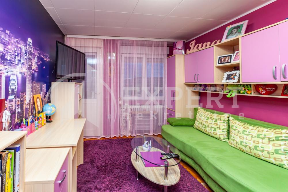 Slika 7 - Stan u zgradi, uknjižen, centralno grejanje, oglas ID p-013010