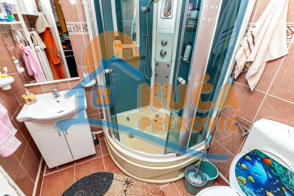 Slika 10 - Stan u zgradi, uknjižen, centralno grejanje, oglas ID p-013010