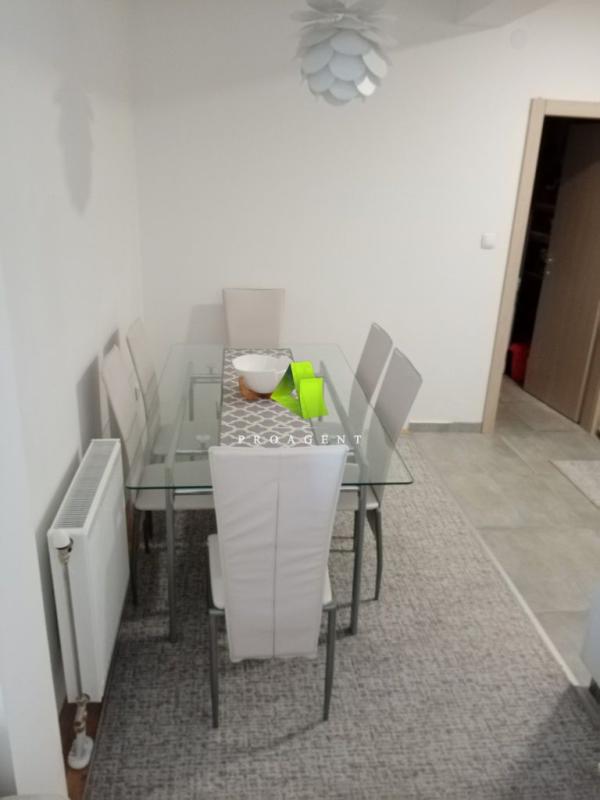 Slika 7 - Odličan trosoban sa stvarima u centru ID#5943