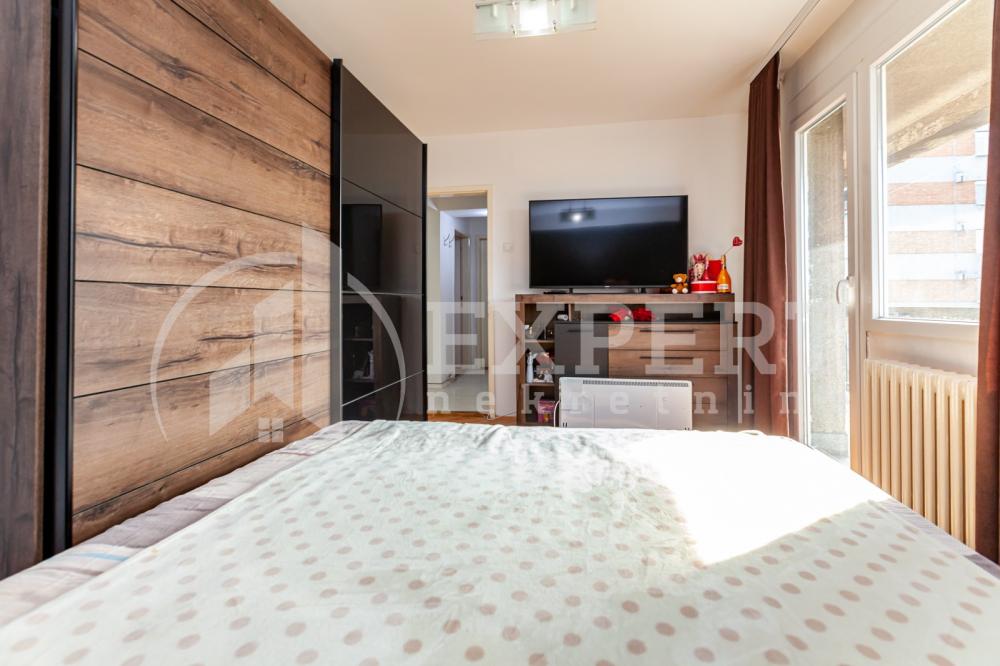 Slika 9 - Stan u zgradi, uknjižen, centralno grejanje, oglas ID p-06905