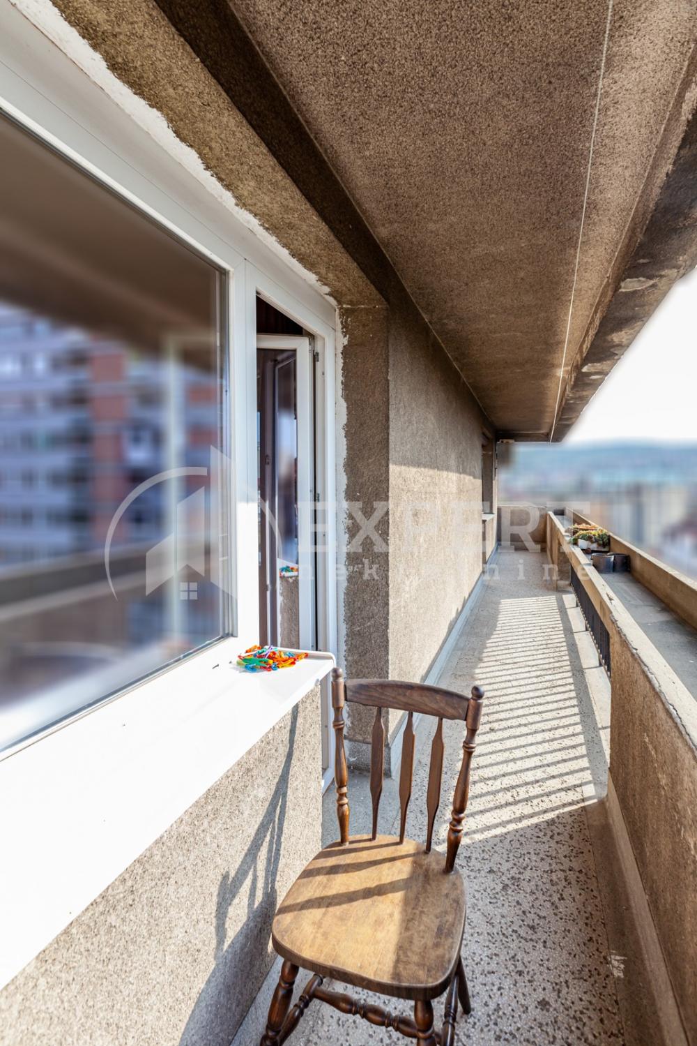 Slika 8 - Stan u zgradi, uknjižen, centralno grejanje, oglas ID p-06905