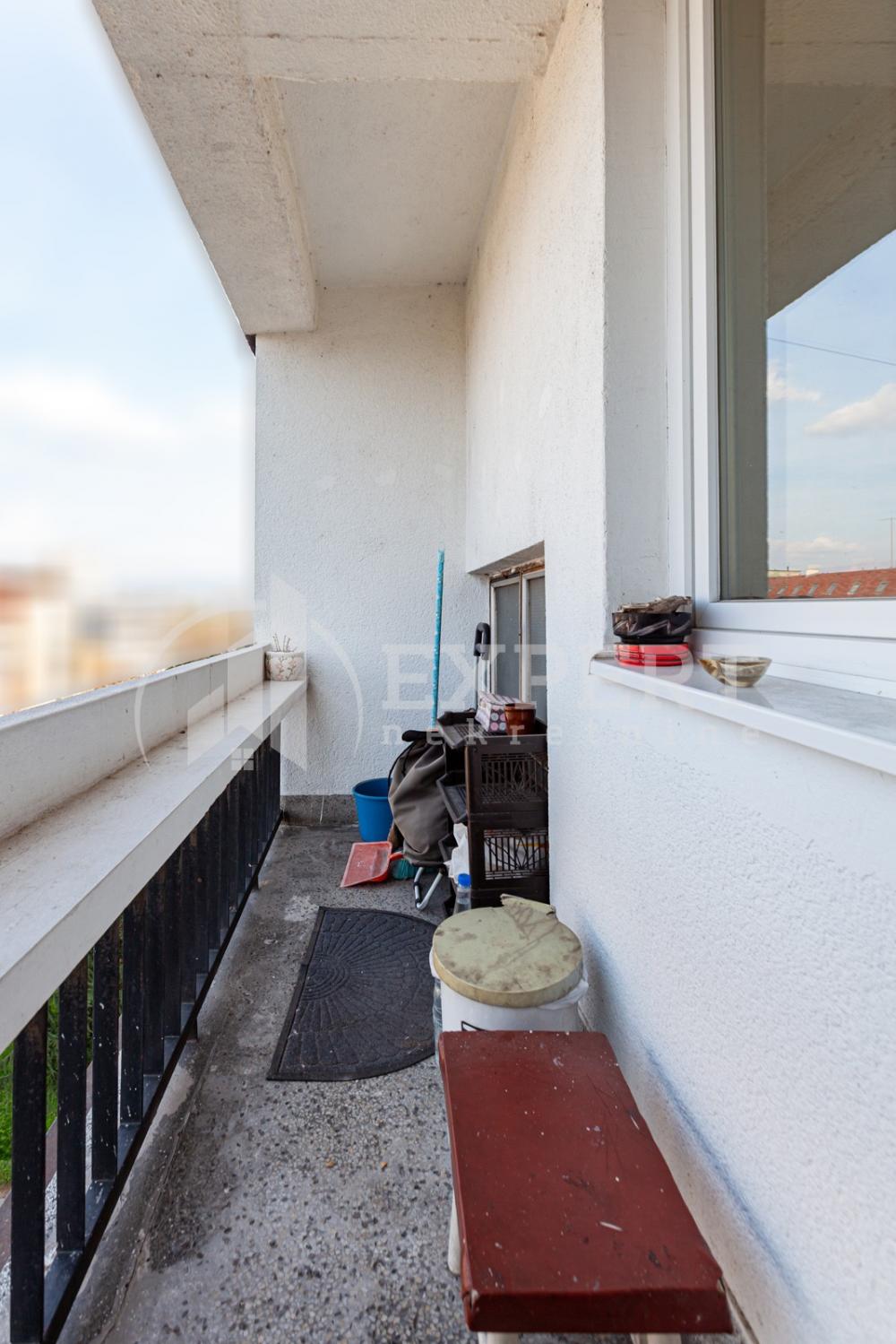 Slika 7 - Stan u zgradi, uknjižen, centralno grejanje, oglas ID p-06905