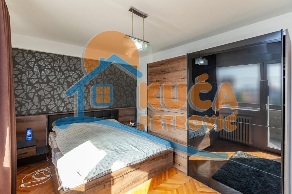 Slika 3 - Stan u zgradi, uknjižen, centralno grejanje, oglas ID p-06905