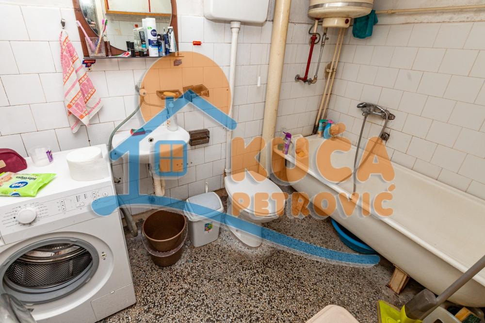 Slika 10 - Stan u zgradi, uknjižen, centralno grejanje, oglas ID p-06905