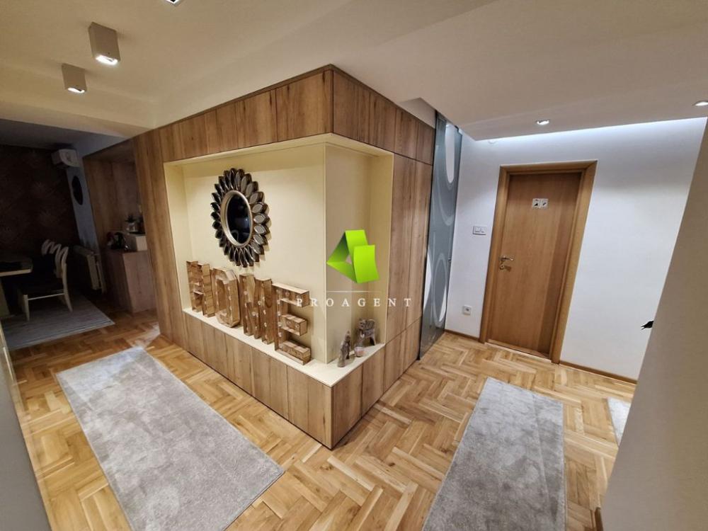 Slika 9 - Jedinstvena ponuda-luksuzan četvorosoban stan sa stvarima u strogom centru ID#6048