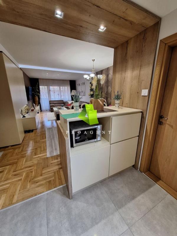 Slika 4 - Jedinstvena ponuda-luksuzan četvorosoban stan sa stvarima u strogom centru ID#6048