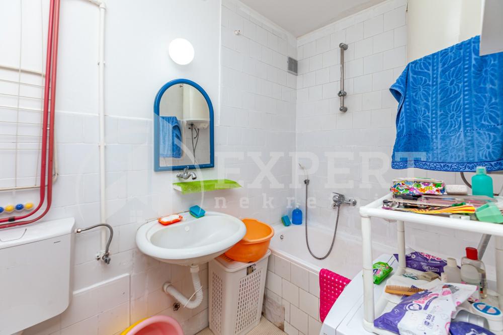 Slika 9 - Stan u zgradi, uknjižen, grejanje na struju, oglas ID p-013309