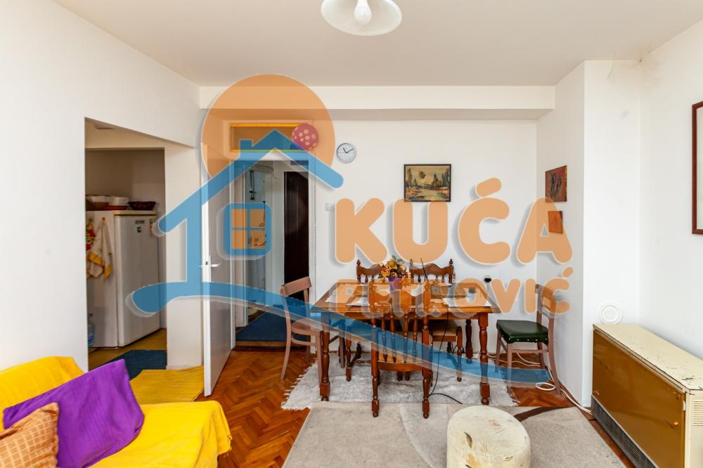 Slika 1 - Stan u zgradi, uknjižen, grejanje na struju, oglas ID p-013309