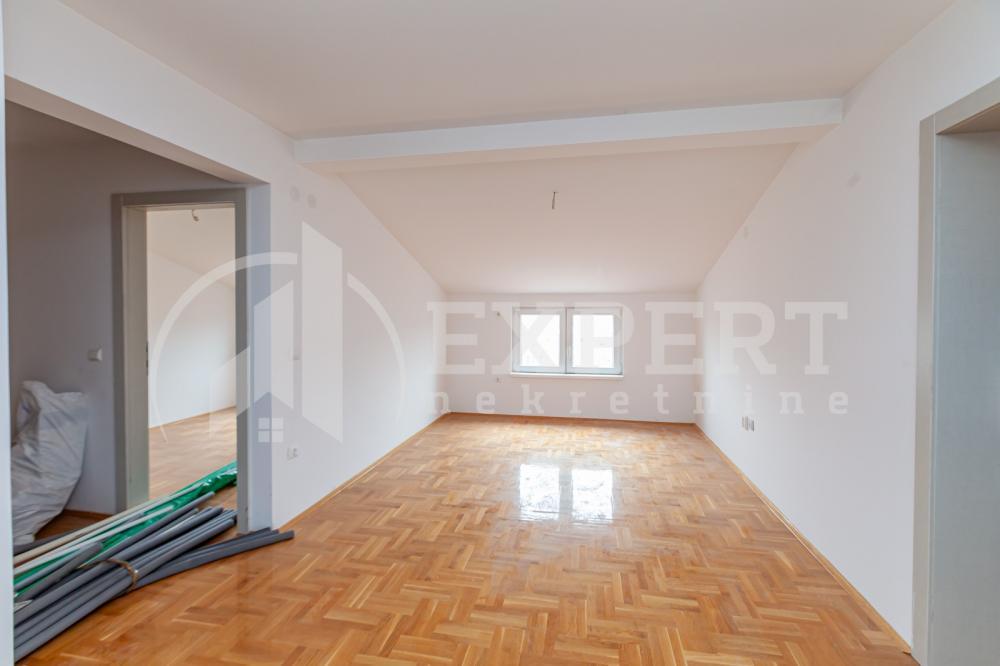 Glavna slika -Stan u zgradi, oglas ID p-013311