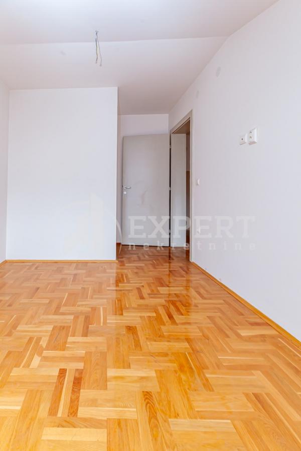 Slika 5 - Stan u zgradi, oglas ID p-013311