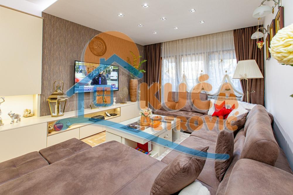 Slika 7 - Stan u zgradi, uknjižen, centralno grejanje, oglas ID p-013349