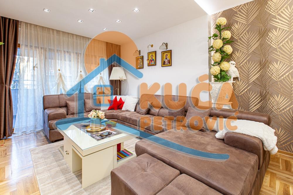 Slika 8 - Stan u zgradi, uknjižen, centralno grejanje, oglas ID p-013349