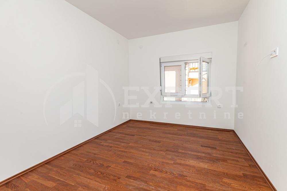 Slika 1 - Stan u zgradi, novogradnja, uknjižen, oglas ID p-012780