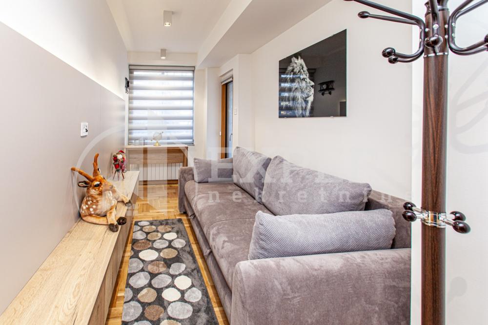 Slika 1 - Stan u zgradi, uknjižen, centralno grejanje, oglas ID p-013349