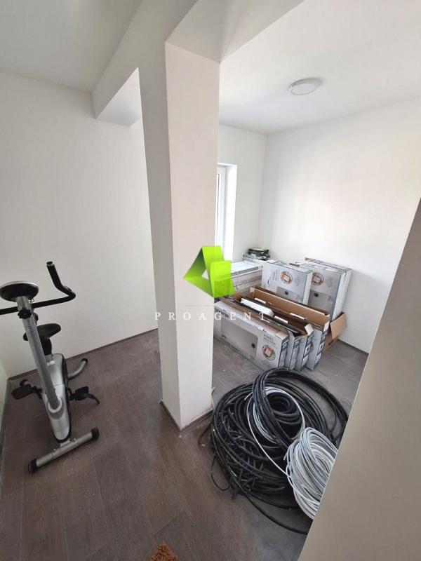 Slika 10 - Lep troiposoban stan sa stvarima na dobroj lokaciji na Panteleju ID#6110