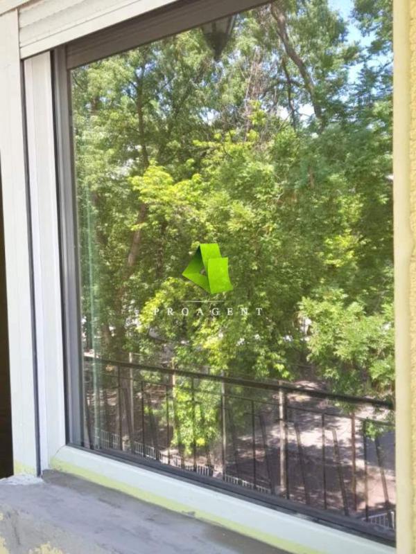 Slika 11 - Luksuzan renoviran trosoban stan na mirnoj lokaciji u blizini Sabornog hrama ID#6113