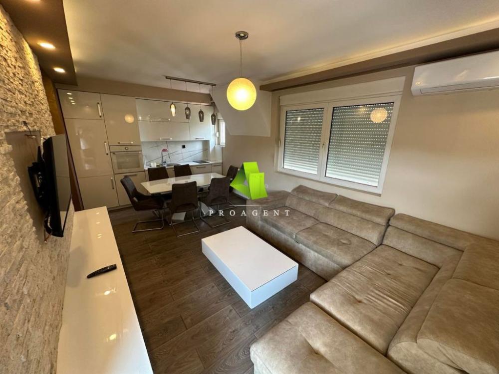 Glavna slika -Lep dvoiposoban stan sa stvarima u Mokranjčevoj, Palilula ID#6176