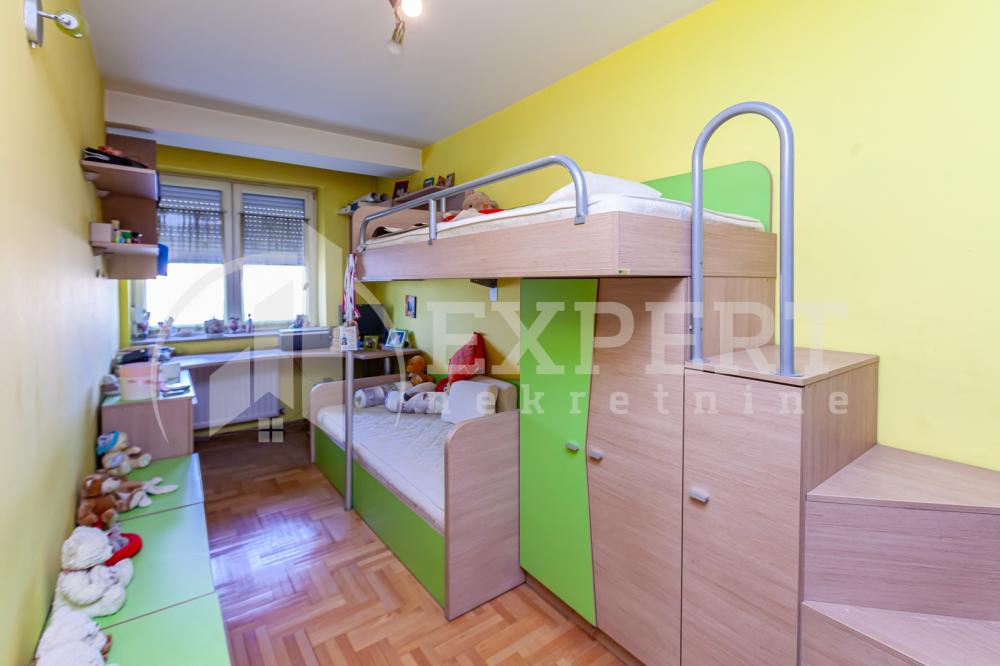 Slika 9 - Stan u zgradi, uknjižen, centralno grejanje, oglas ID p-013524