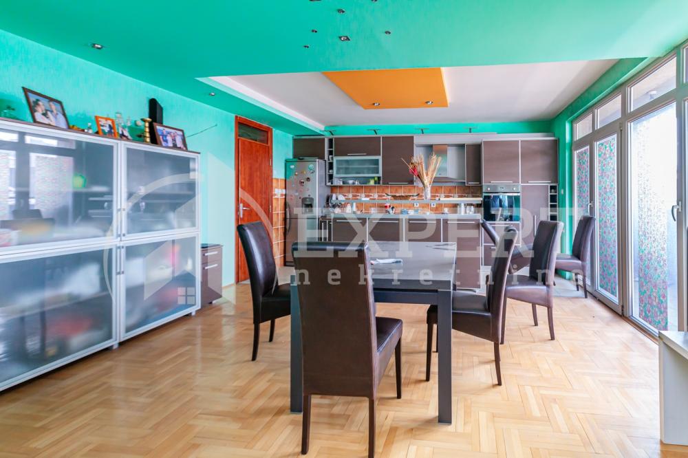 Slika 4 - Stan u zgradi, uknjižen, centralno grejanje, oglas ID p-013524