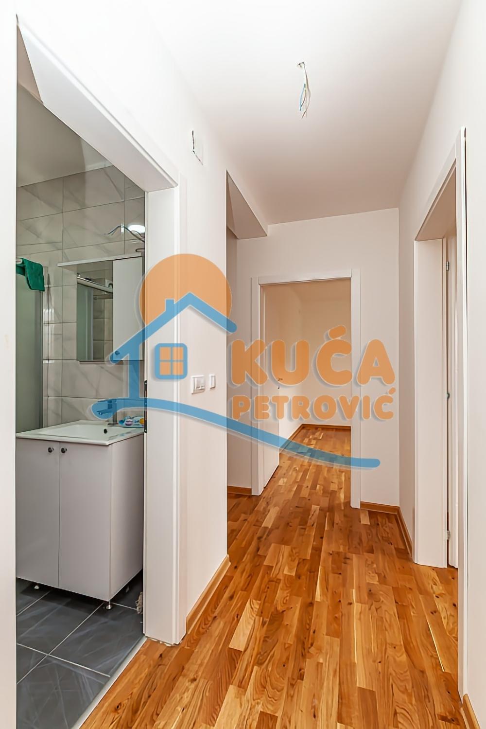 Slika 7 - Stan u zgradi, oglas ID p-013721