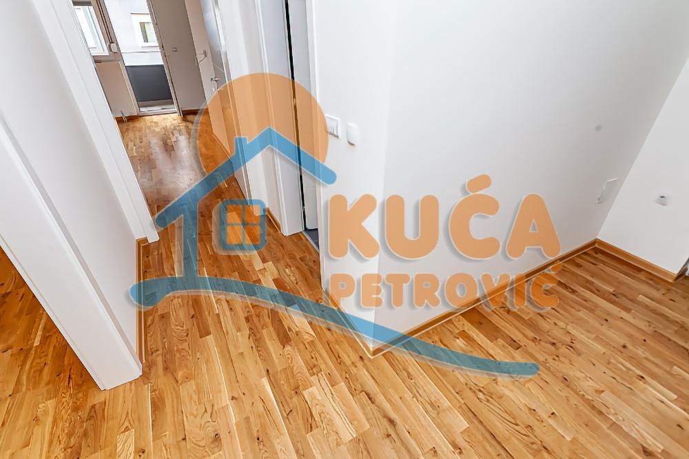 Slika 4 - Stan u zgradi, oglas ID p-013721