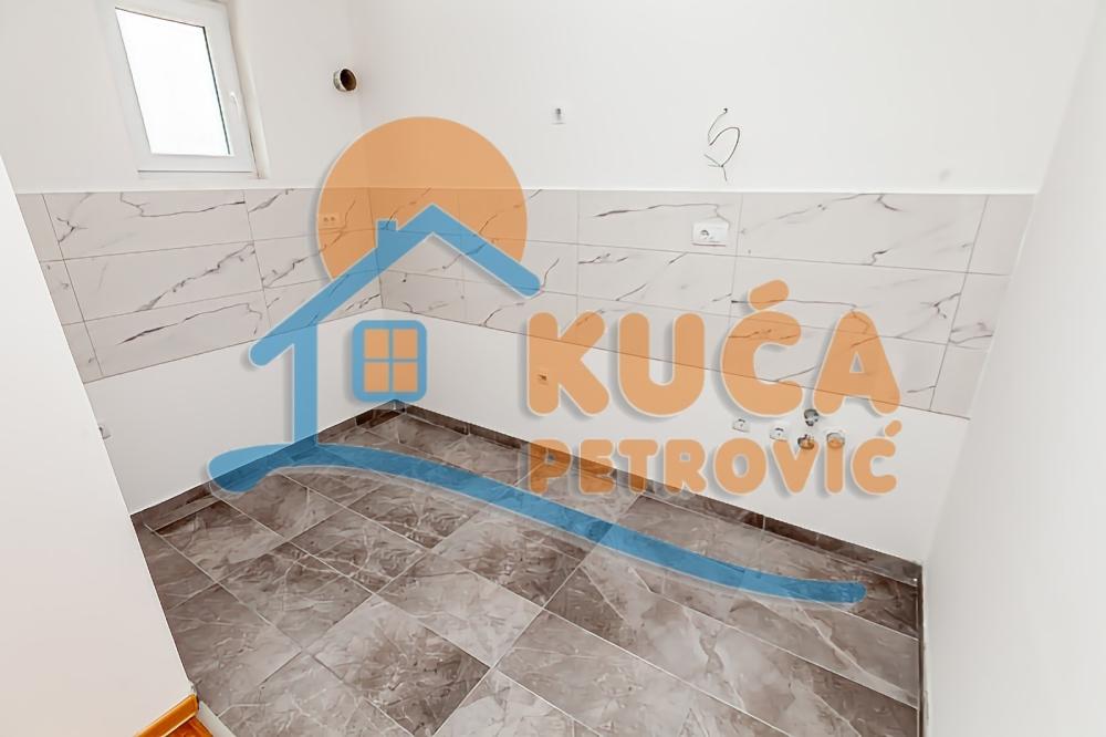 Slika 11 - Stan u zgradi, oglas ID p-013721