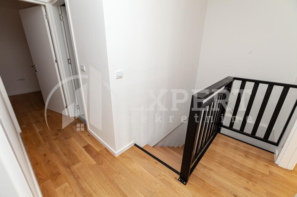 Slika 7 - Stan u zgradi, novogradnja, uknjižen, etažno grejanje, oglas ID p-013661