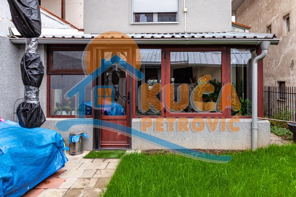 Slika 9 - Stan u zgradi, uknjižen, grejanje na struju, oglas ID p-013773