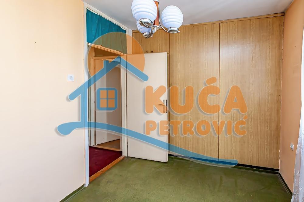 Slika 8 - Stan u zgradi, uknjižen, centralno grejanje, oglas ID p-013789