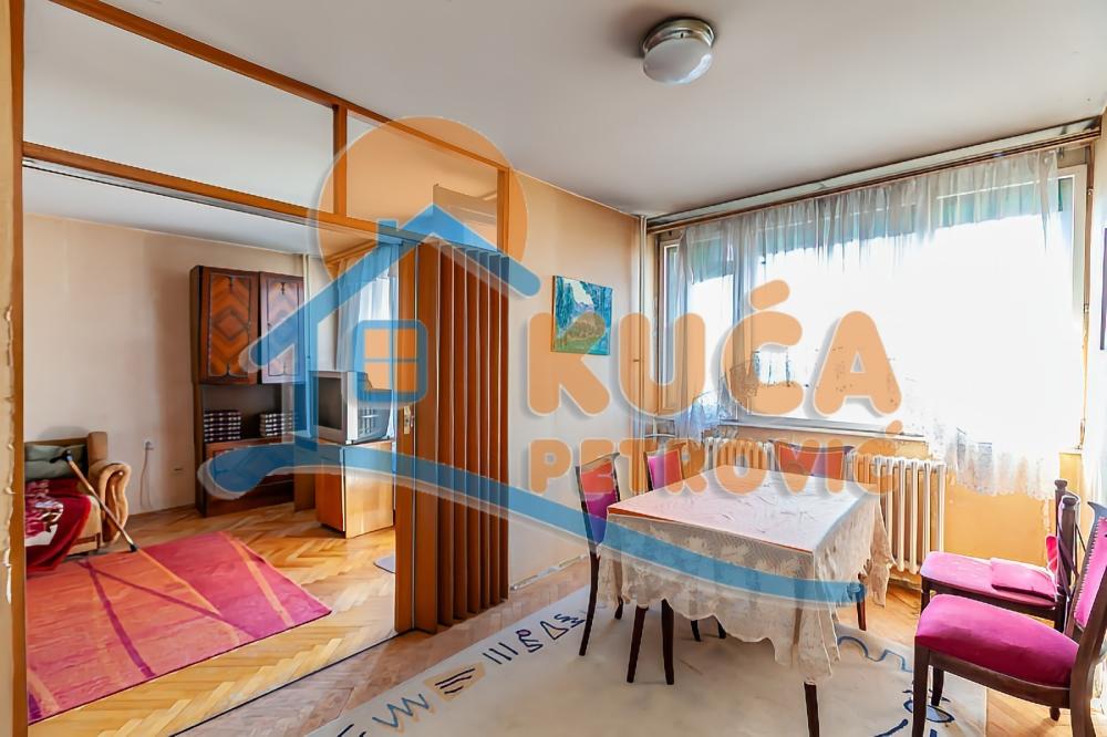 Slika 1 - Stan u zgradi, uknjižen, centralno grejanje, oglas ID p-013789