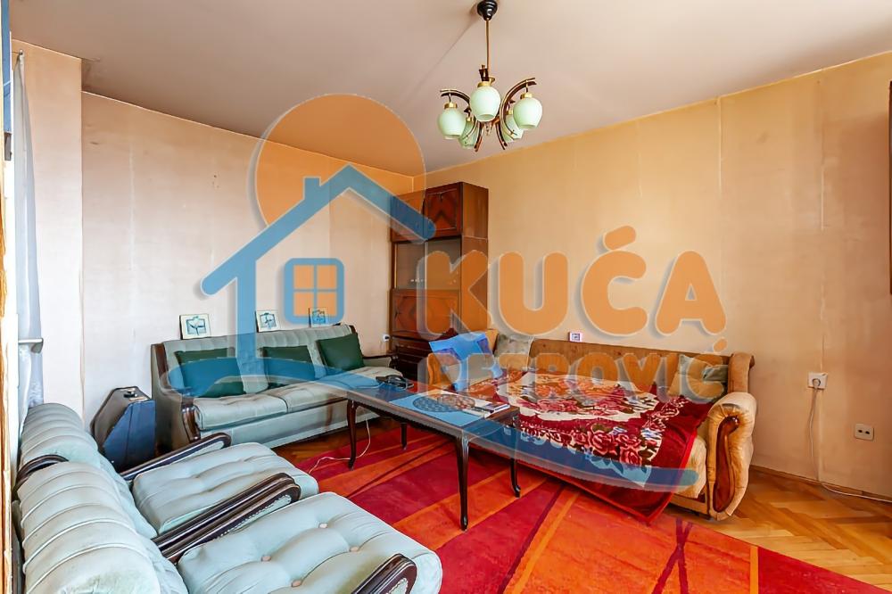 Slika 5 - Stan u zgradi, uknjižen, centralno grejanje, oglas ID p-013789