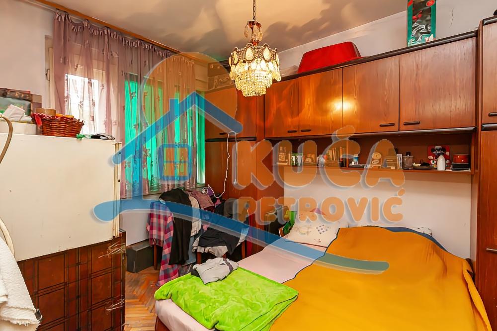 Slika 8 - Stan u zgradi, uknjižen, centralno grejanje, oglas ID p-013804