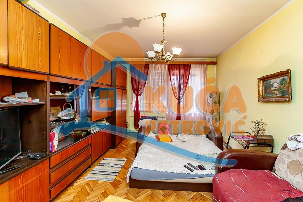 Slika 9 - Stan u zgradi, uknjižen, centralno grejanje, oglas ID p-013804