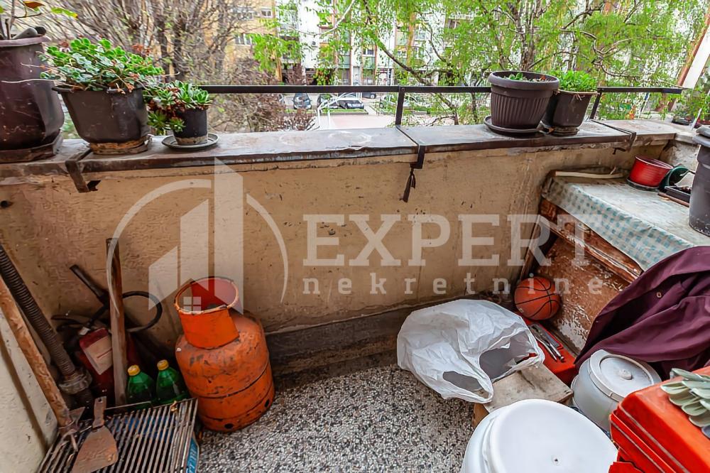 Slika 6 - Stan u zgradi, uknjižen, centralno grejanje, oglas ID p-013804