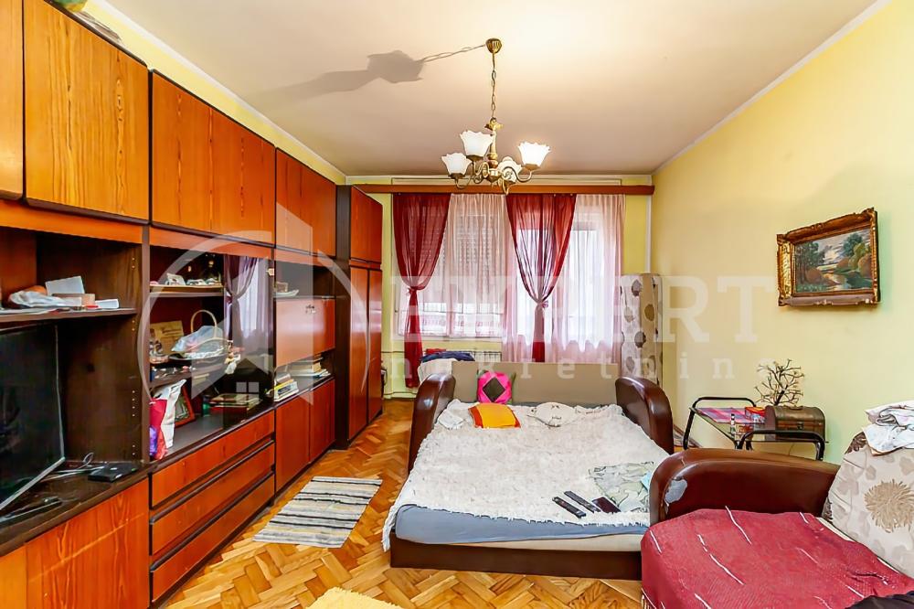 Slika 9 - Stan u zgradi, uknjižen, centralno grejanje, oglas ID p-013804