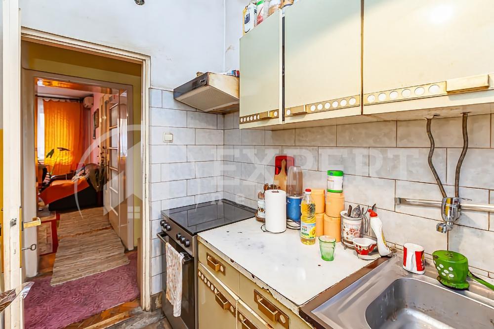 Slika 4 - Stan u zgradi, uknjižen, centralno grejanje, oglas ID p-013804