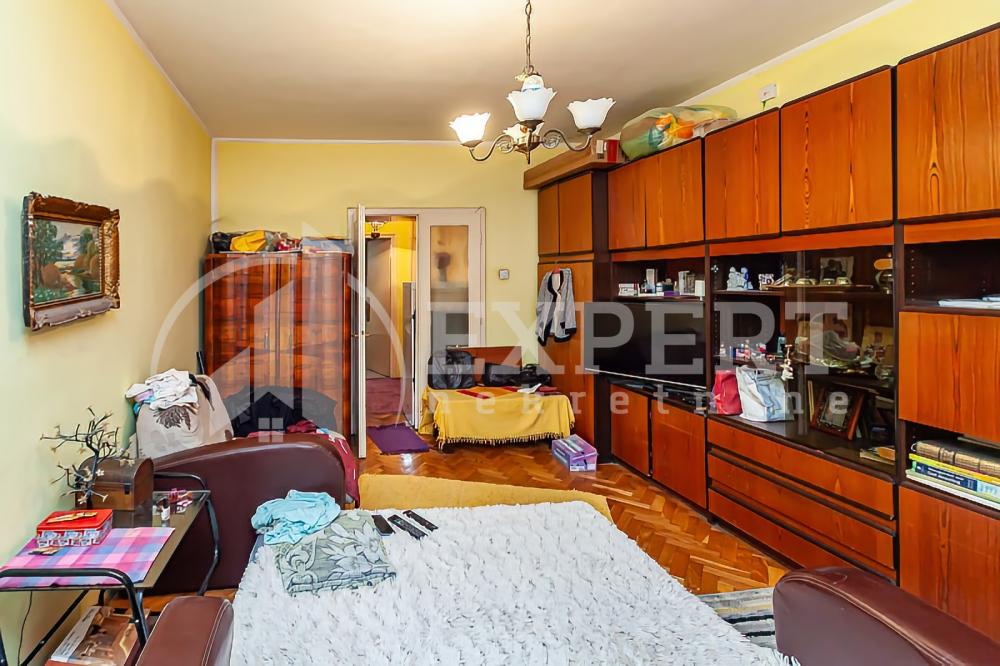 Slika 10 - Stan u zgradi, uknjižen, centralno grejanje, oglas ID p-013804