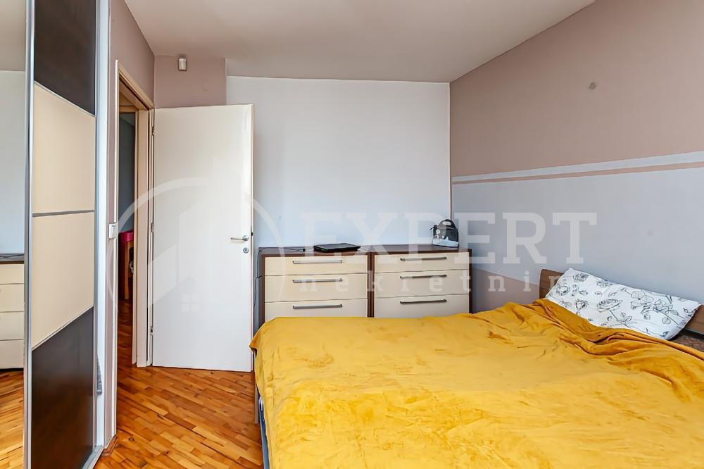 Slika 7 - Stan u zgradi, uknjižen, centralno grejanje, oglas ID p-013805