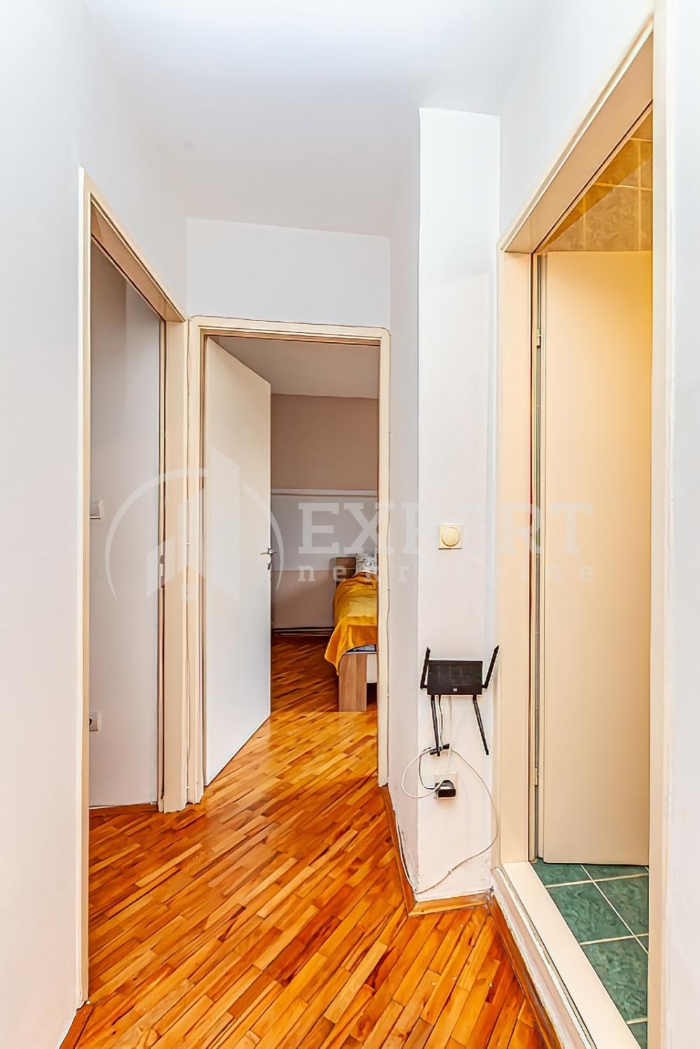 Slika 10 - Stan u zgradi, uknjižen, centralno grejanje, oglas ID p-013805