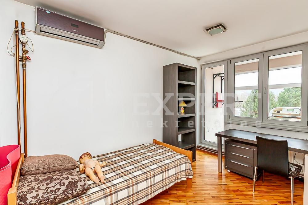 Slika 8 - Stan u zgradi, uknjižen, centralno grejanje, oglas ID p-013805