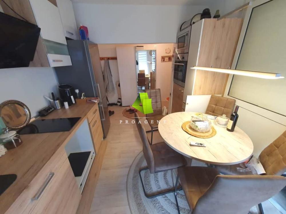 Slika 1 - Renoviran dvosoban stan sa stvarima u blizini Pravnog fakulteta ID#6336