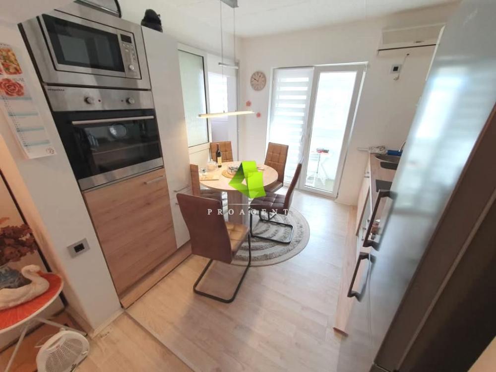 Slika 2 - Renoviran dvosoban stan sa stvarima u blizini Pravnog fakulteta ID#6336