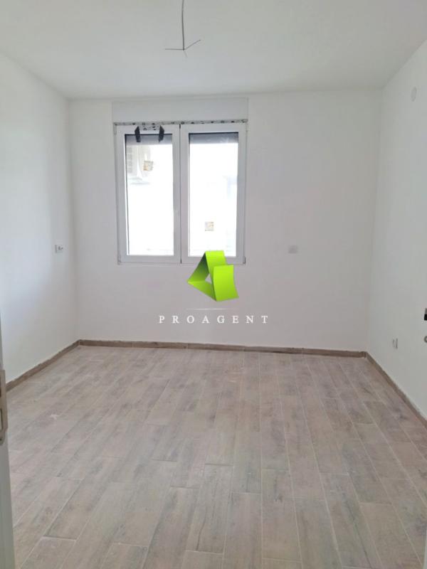 Slika 3 - Useljiv dvoiposoban stan na Panteleju ID#6419