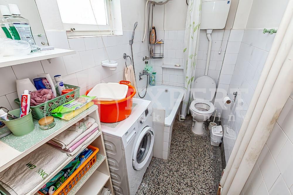 Slika 8 - Stan u zgradi, uknjižen, centralno grejanje, oglas ID p-013876