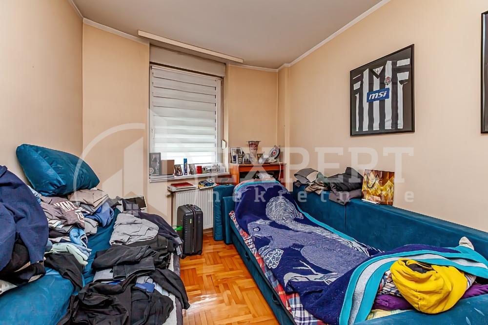 Slika 6 - Stan u zgradi, uknjižen, grejanje na struju, oglas ID p-013929