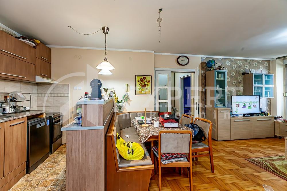 Slika 5 - Stan u zgradi, uknjižen, grejanje na struju, oglas ID p-013929