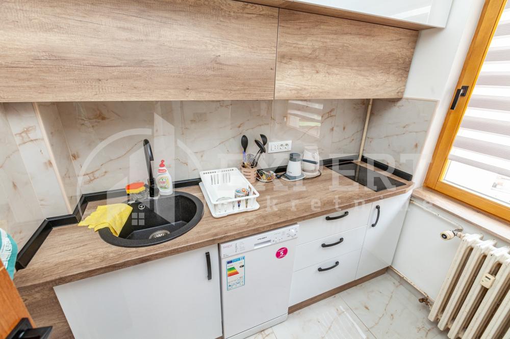 Slika 5 - Stan u zgradi, uknjižen, grejanje na struju, oglas ID p-05044