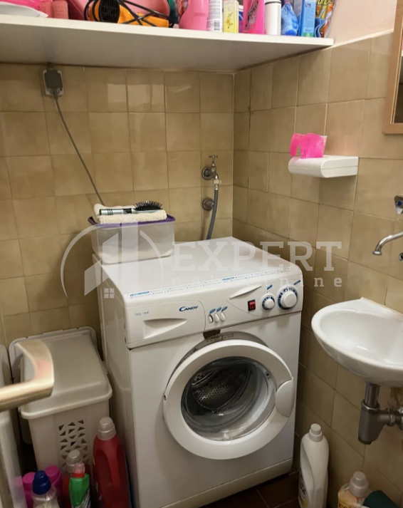 Slika 6 - Stan u zgradi, uknjižen, centralno grejanje, oglas ID p-013966